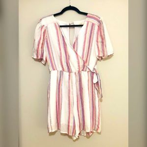 Pretty striped romper!